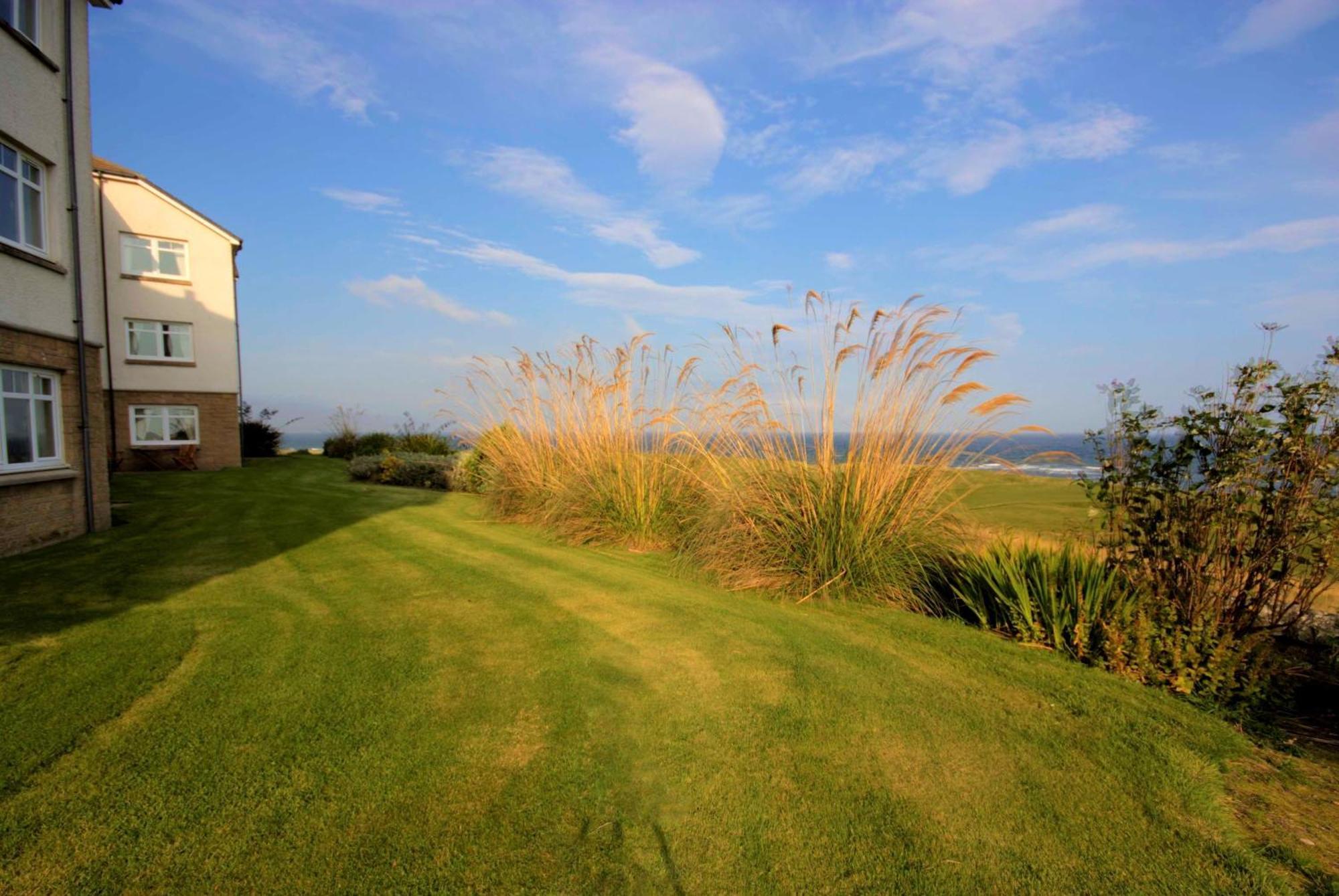 No2 The Links Apartment, โบรรา ภายนอก รูปภาพ